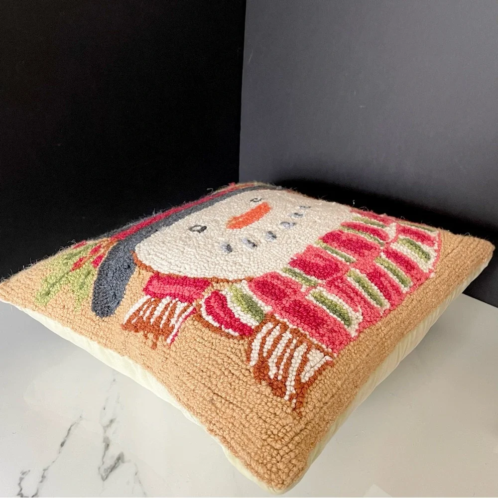 Snowman Wool Hook Pillow by Peking Handicraft
